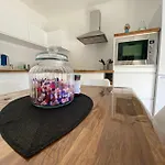 La Petite Perle De Provence * 시스트롱